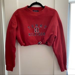 vintage tommy hilfiger cropped crewneck